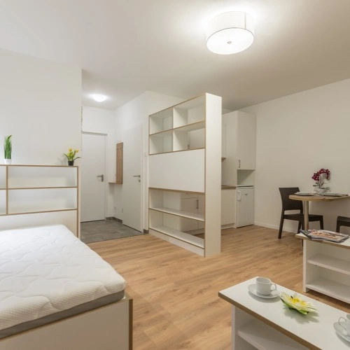 Egyedi szabású fehér szekrények